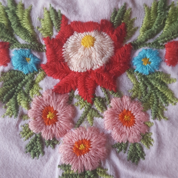 💟 Embroidered tank top - Picture 4 of 7